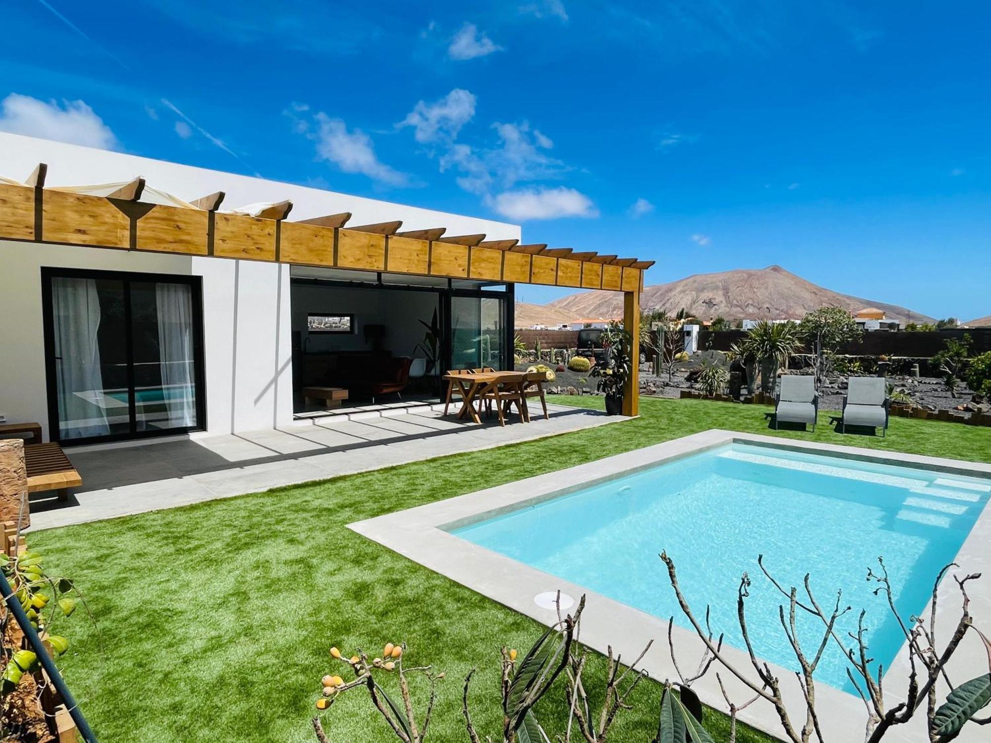 Bungalow + Piscina Independiente La Oliva Buitenkant foto
