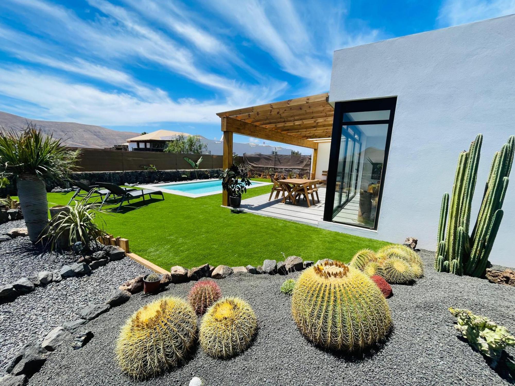 Bungalow + Piscina Independiente La Oliva Buitenkant foto