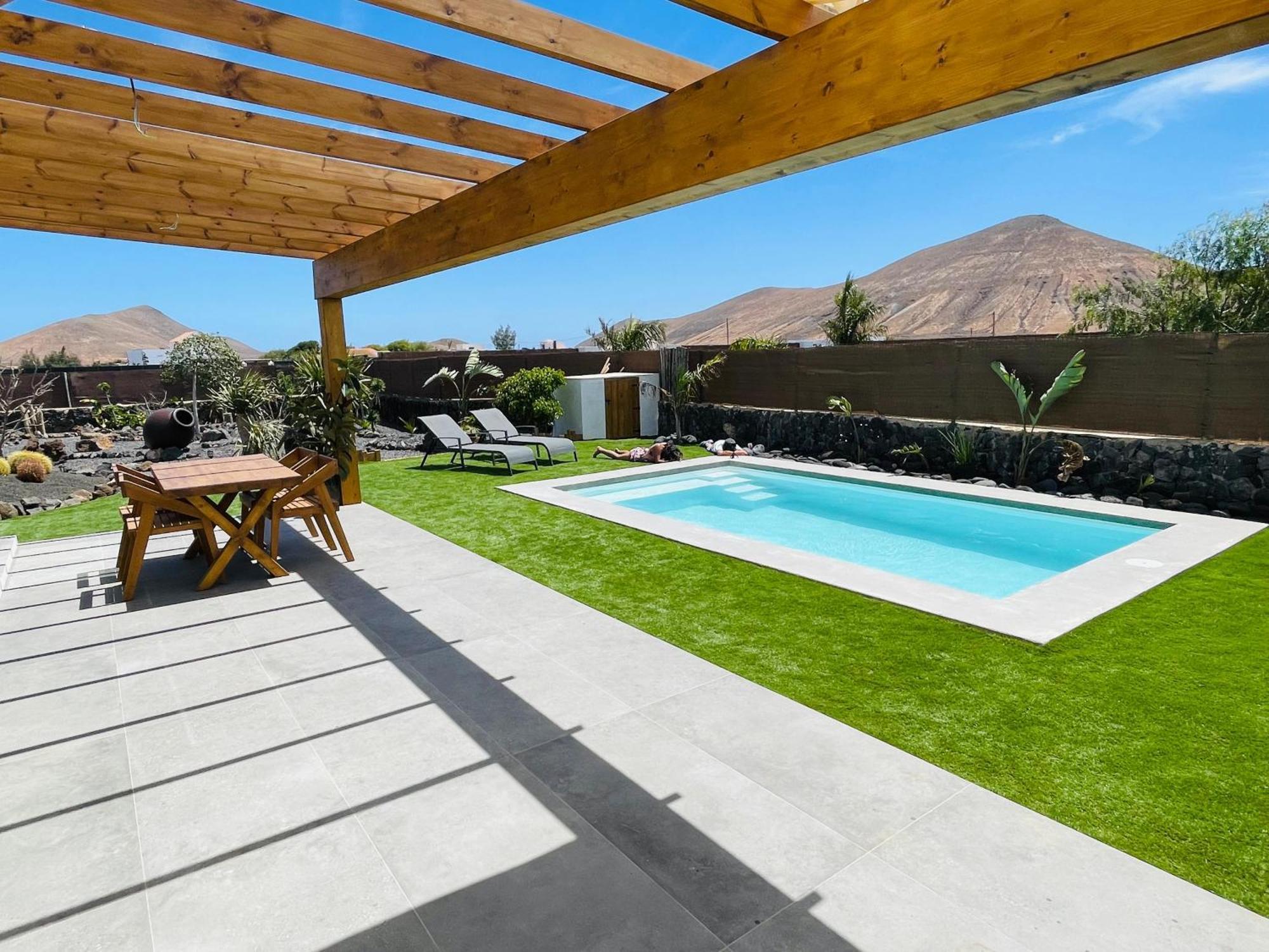 Bungalow + Piscina Independiente La Oliva Buitenkant foto