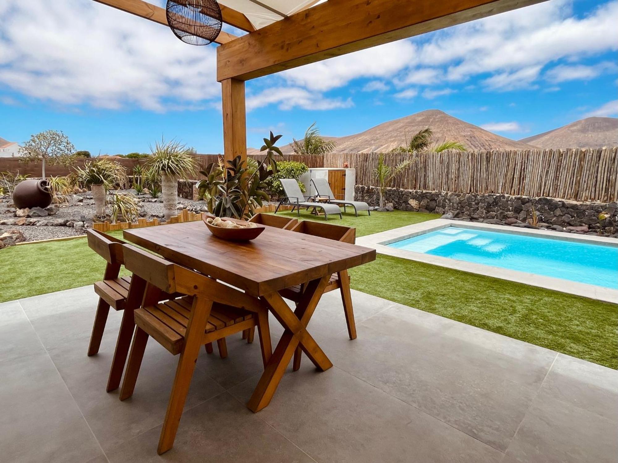 Bungalow + Piscina Independiente La Oliva Buitenkant foto